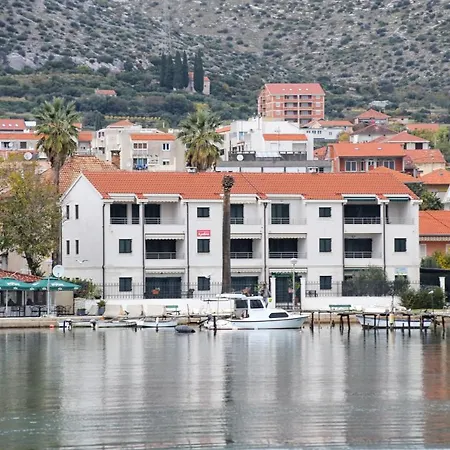 By The Sea - 16211 Appartement